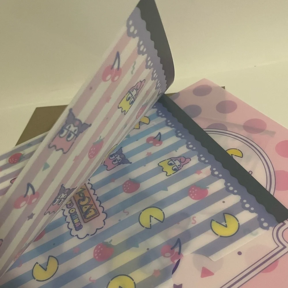 My Melody/Kuromi x Pacman Collaboration Kuji Folder Set w Big Sticker (2023)